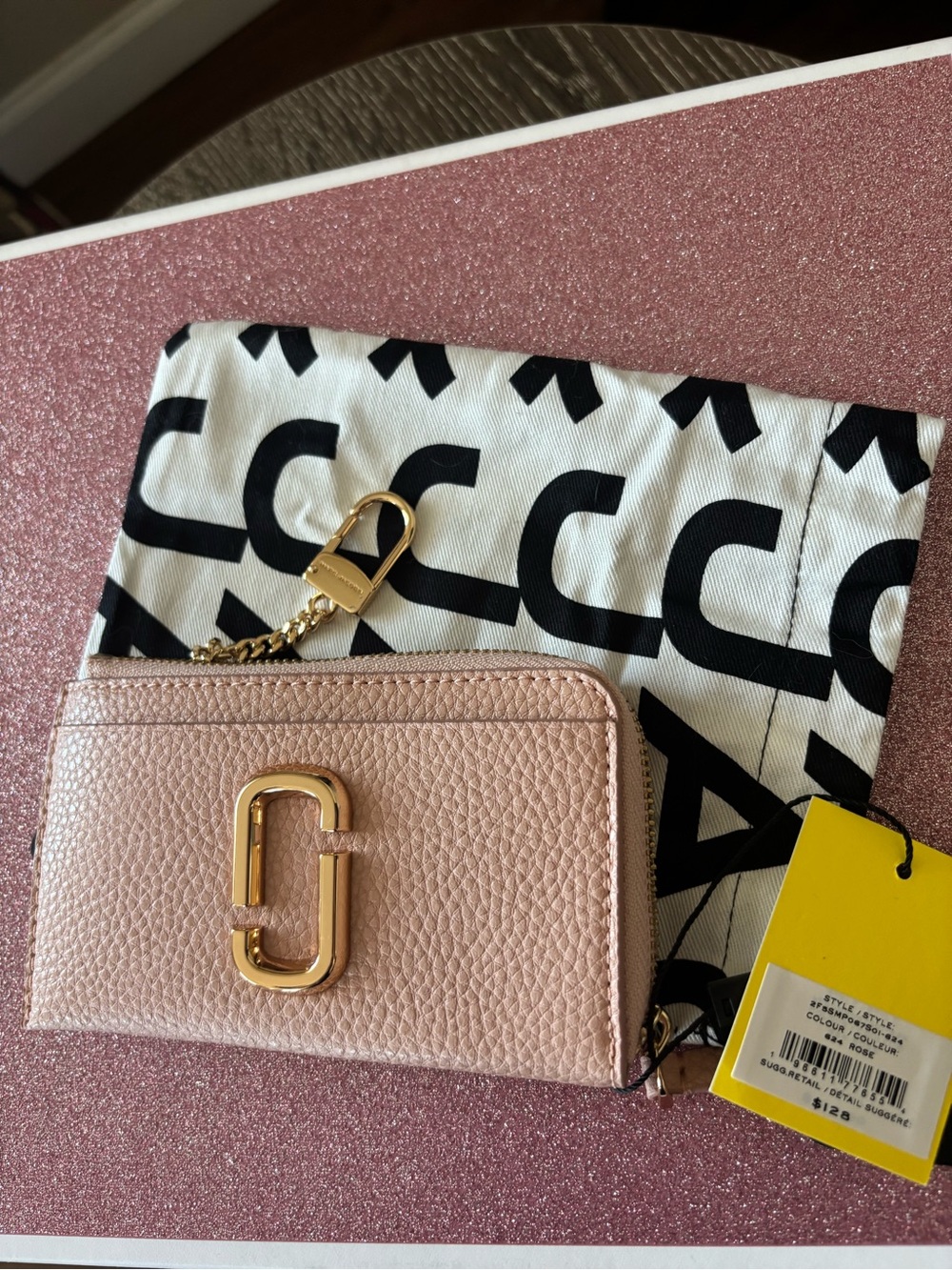 Marc Jacobs Blush Pink Leather Zip Card Wallet with Gold Logo - Picture 6 of 6
